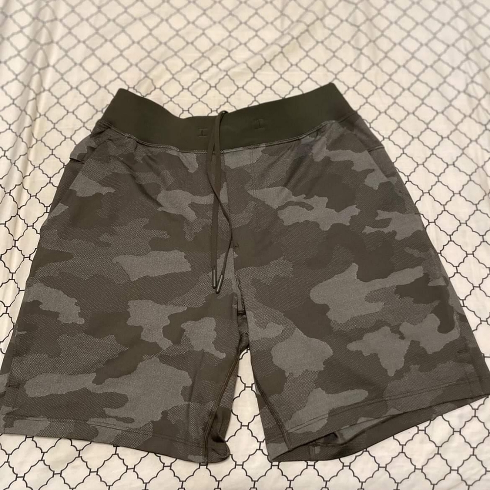 Lululemon THE Short, Small, 7" inseam